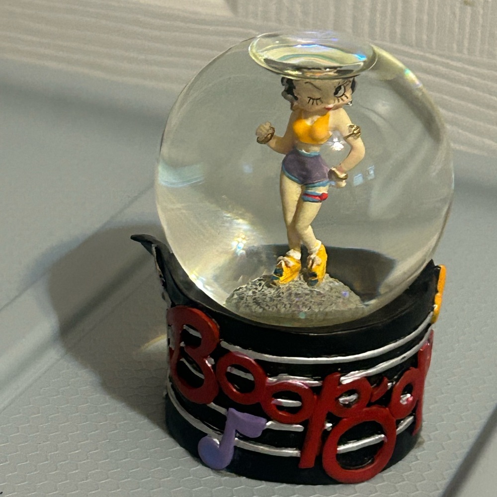 Mini Snow Globe